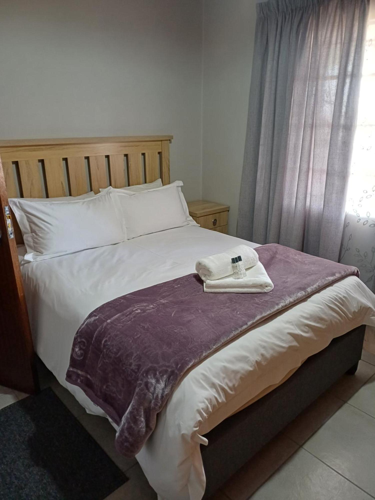 Augrabies De Oude Stoor Guesthouse Екстериор снимка